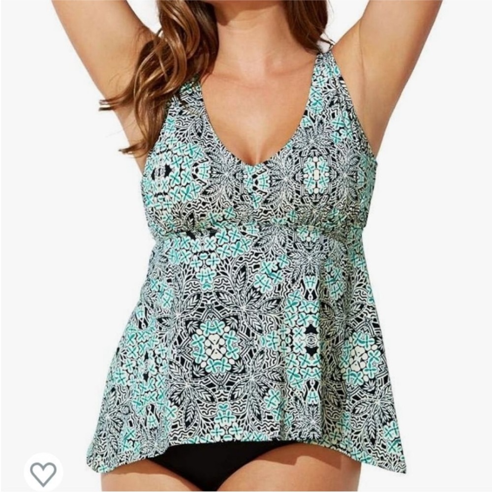 Swimsuits for All The V-Neck Flowy Tankini Top Nwt